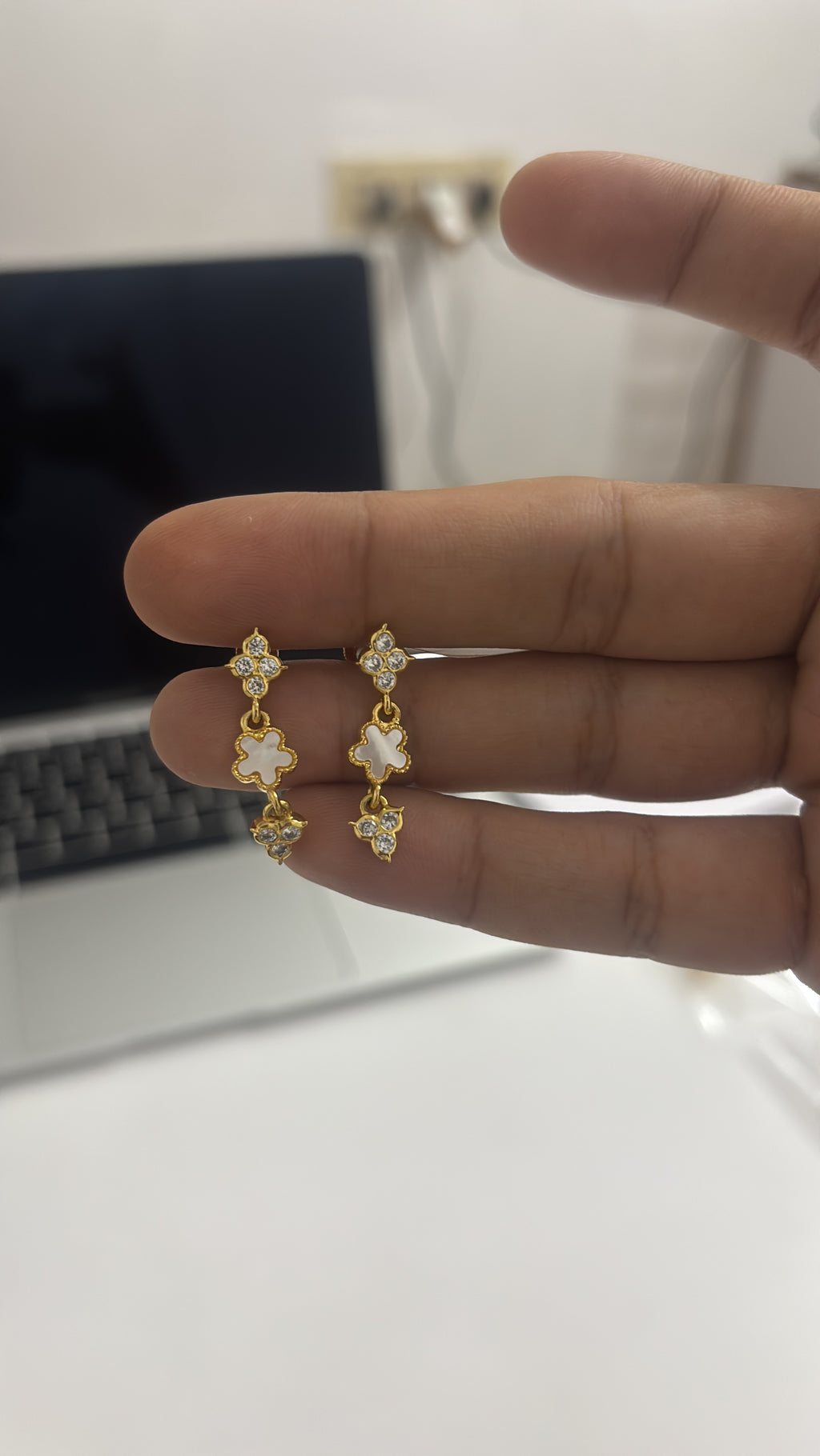 Muthumalar – Pearl-Tone Flower Drops